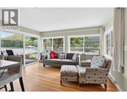 Foyer - 8110 & 8120 Busk Road, Balfour, BC V0G1C0 Photo 13