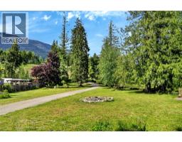8110 & 8120 Busk Road, Balfour, BC V0G1C0 Photo 73