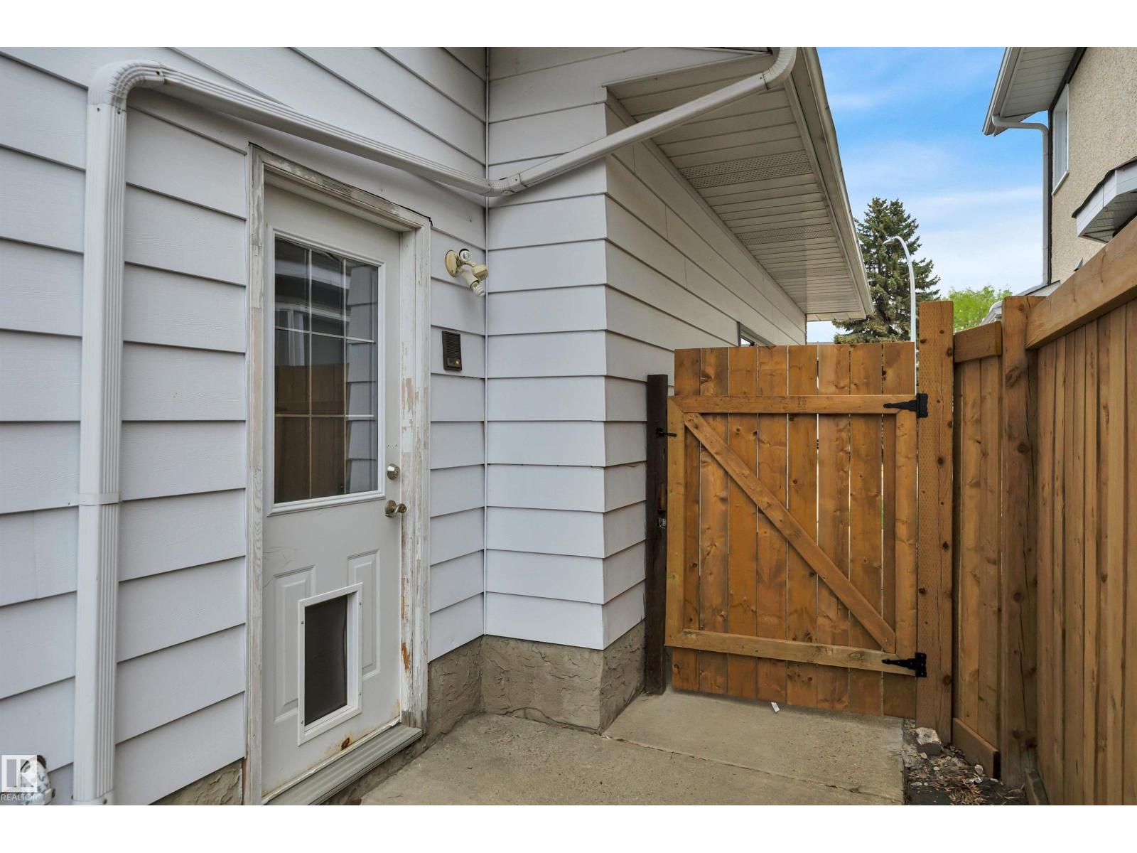 2412 112A ST NW - 64