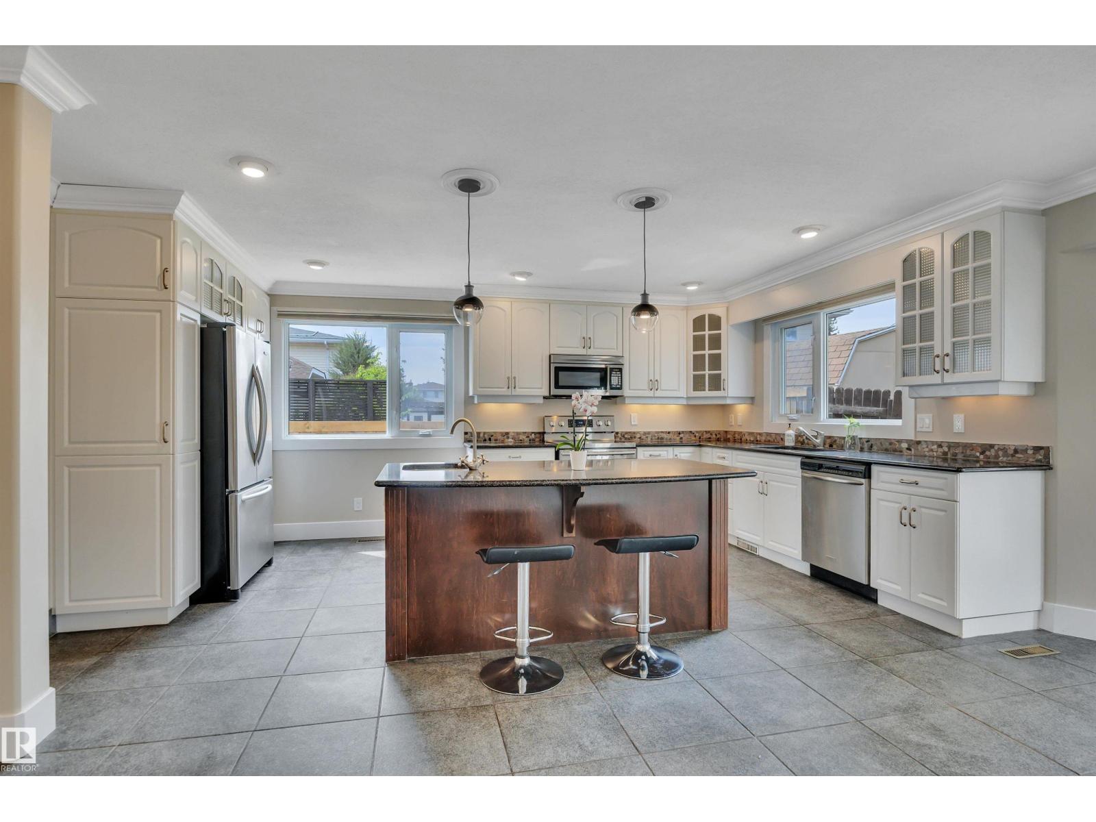 2412 112A ST NW - 20