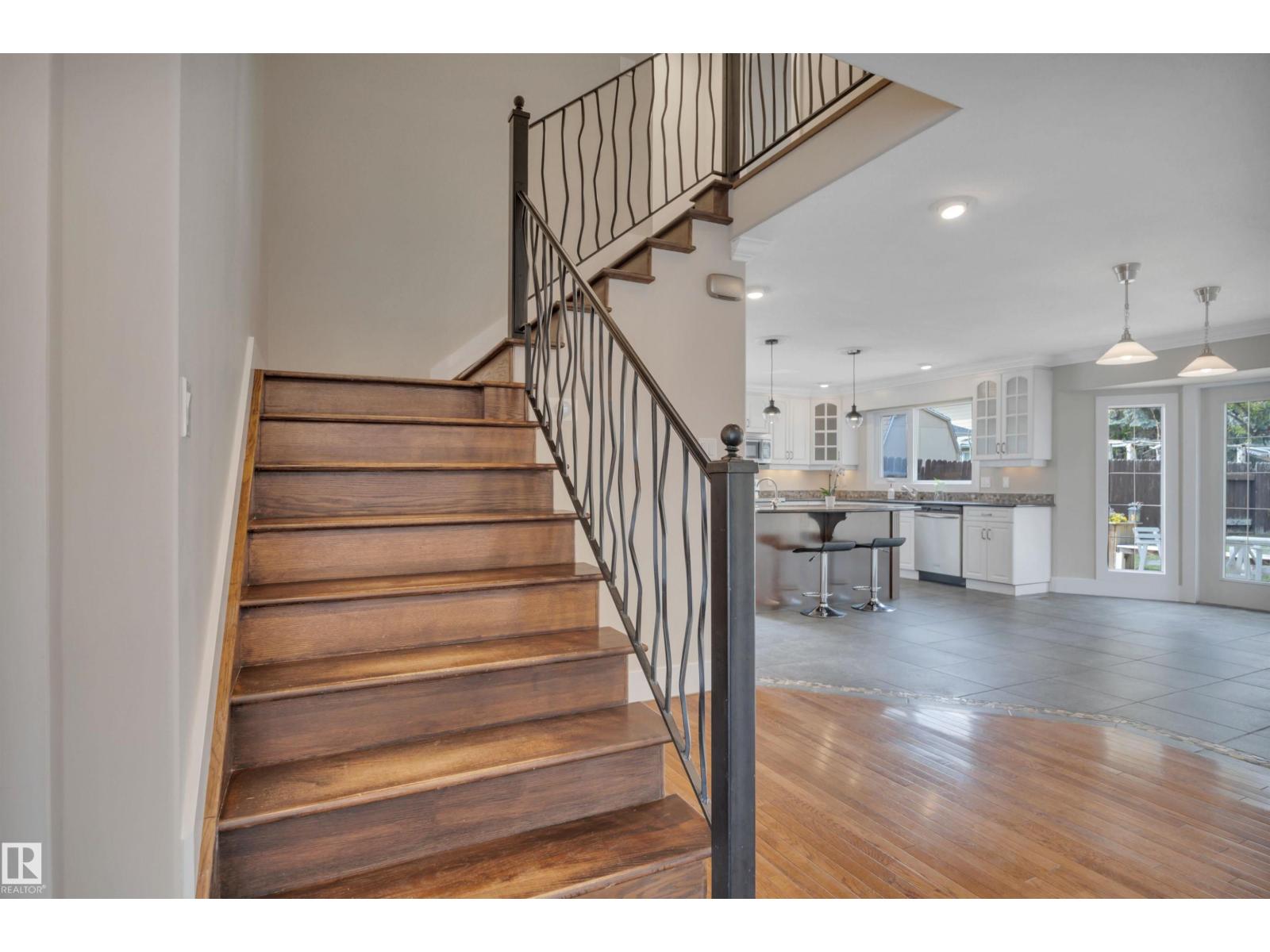2412 112A ST NW - 32
