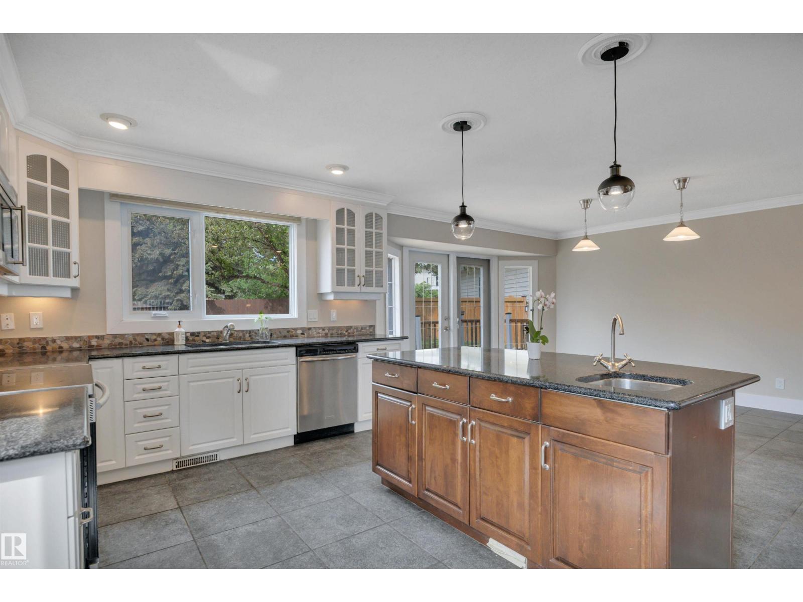 2412 112A ST NW - 22