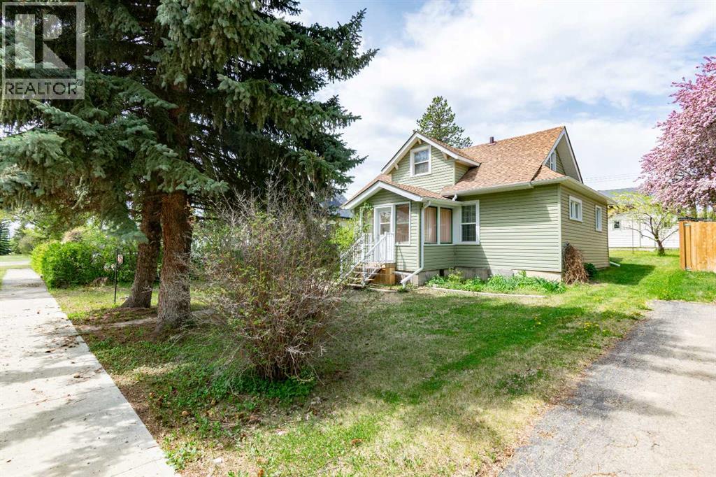 253 4 Avenue S - photo 2