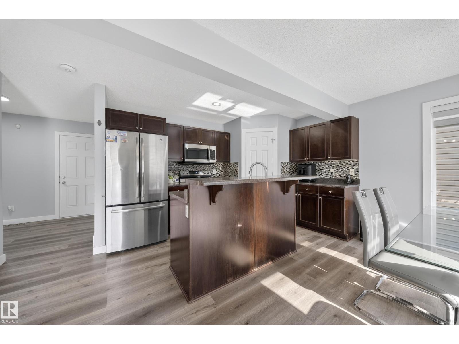 3752 12 ST NW - 11