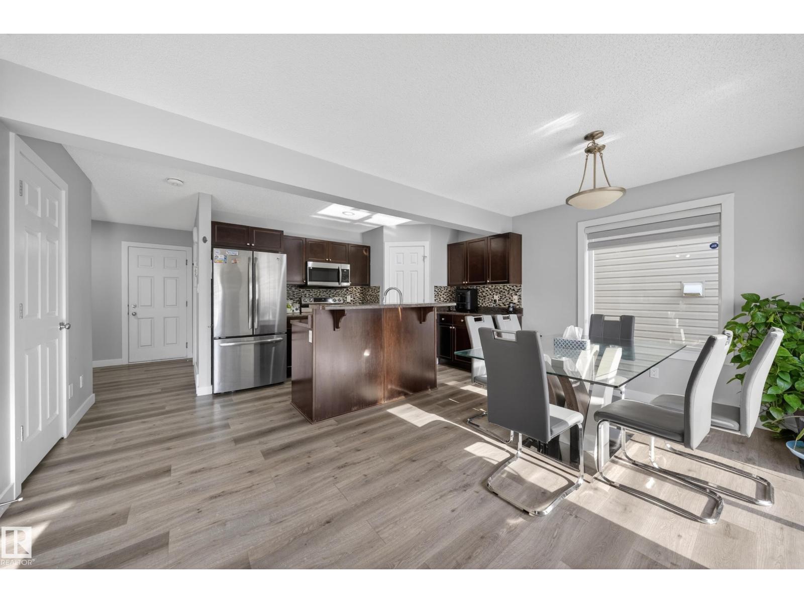 3752 12 ST NW - 12