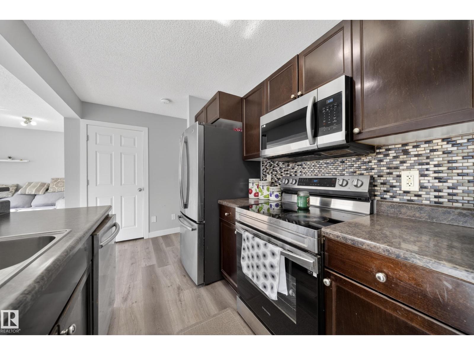 3752 12 ST NW - 13