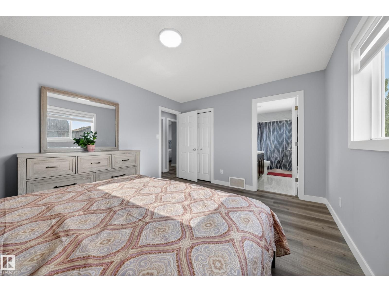 3752 12 ST NW - 19