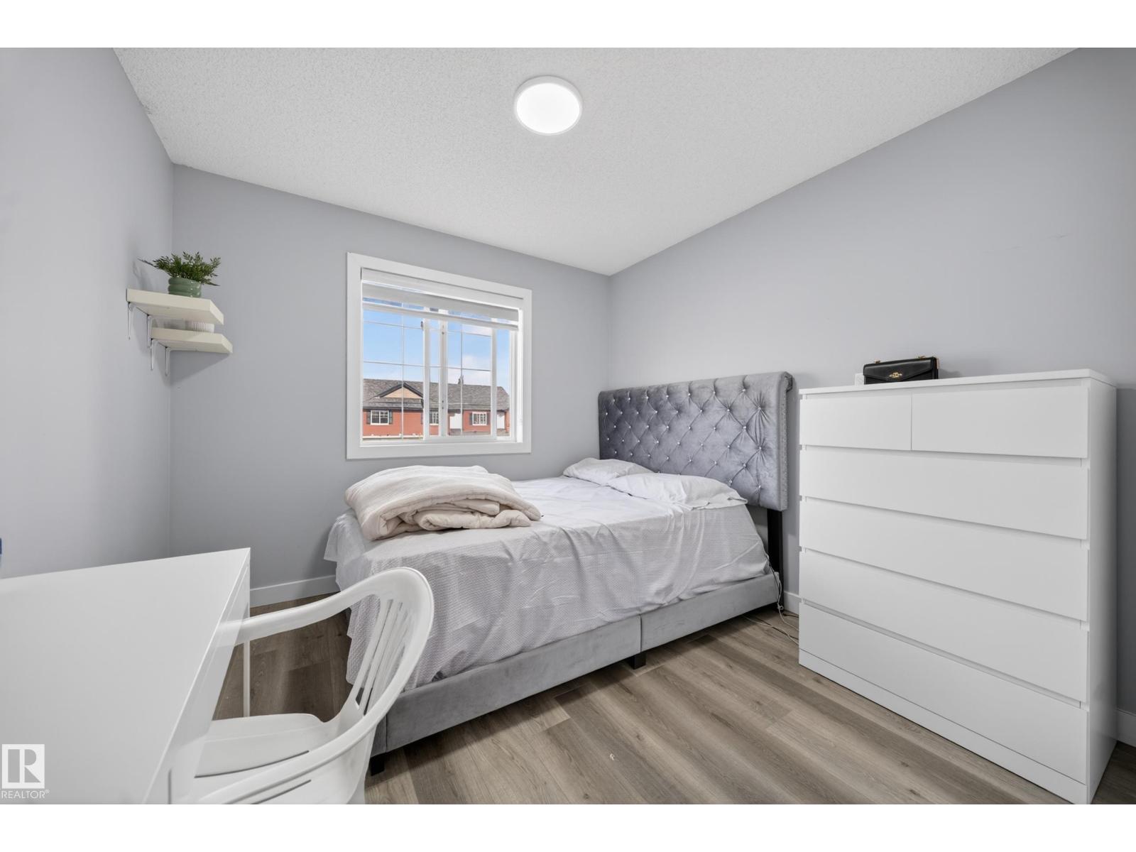 3752 12 ST NW - 23