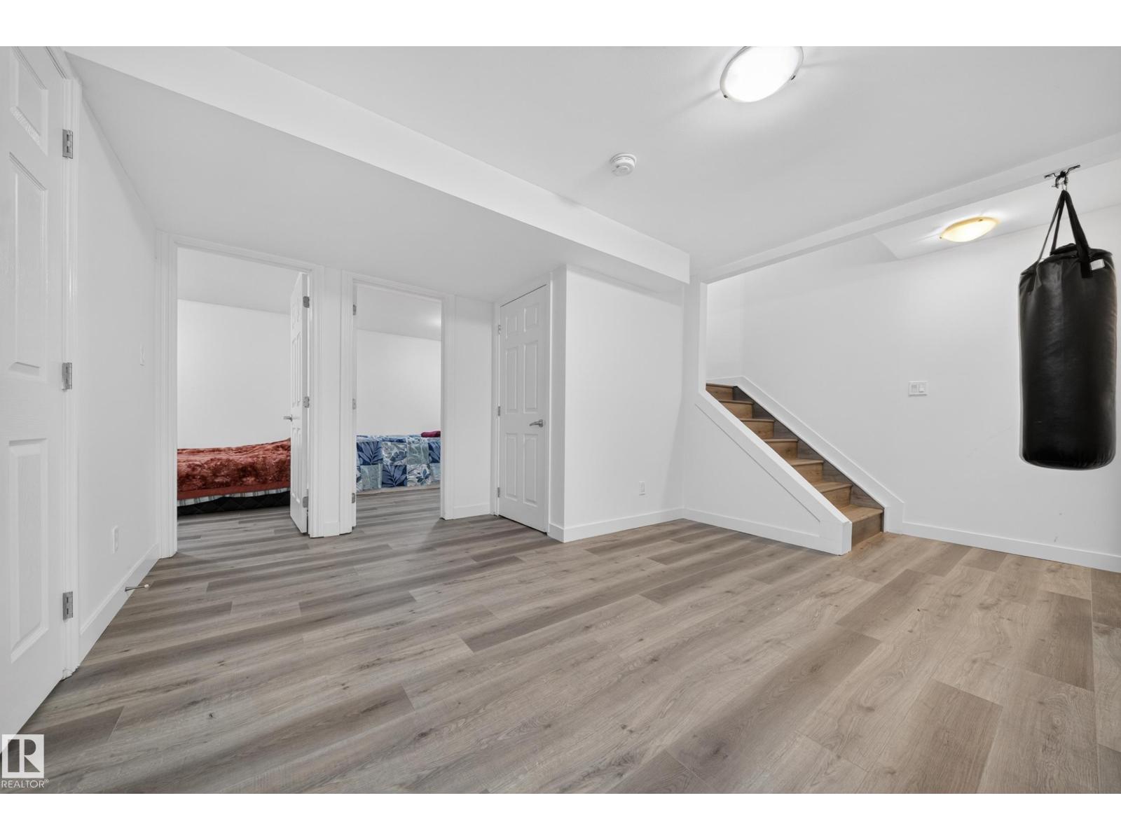 3752 12 ST NW - 27