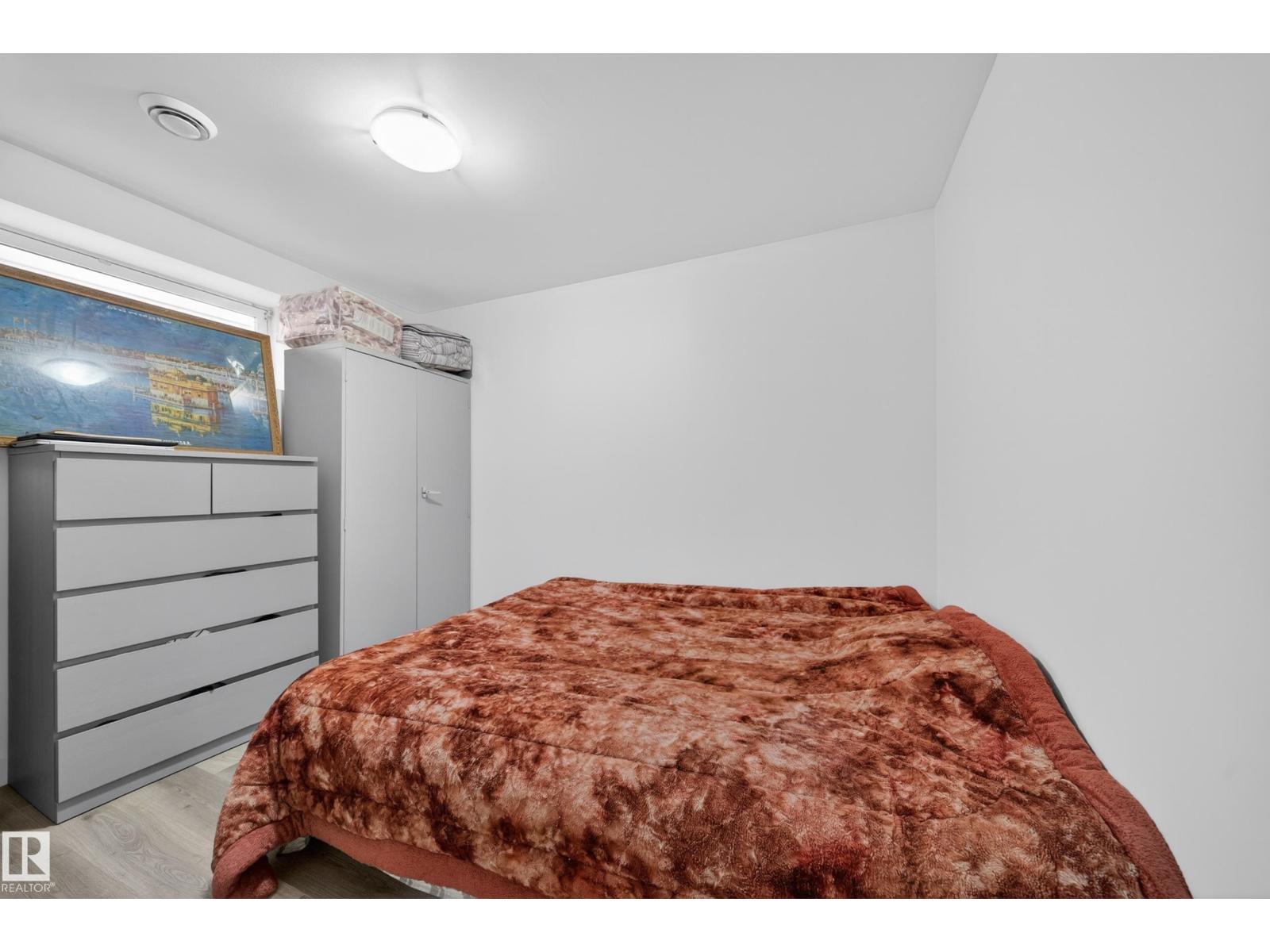 3752 12 ST NW - 31