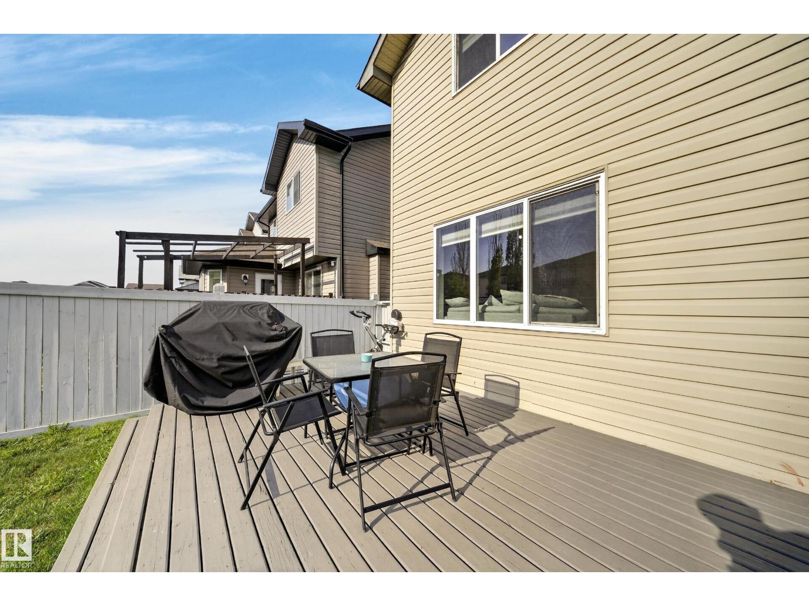 3752 12 ST NW - 34