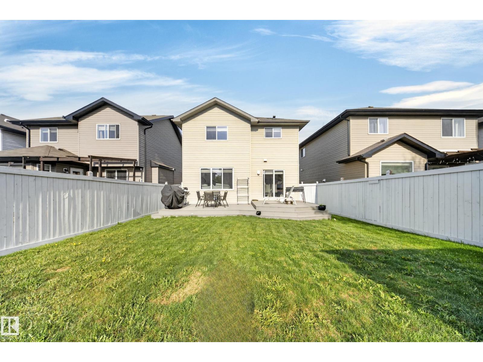 3752 12 ST NW - 36
