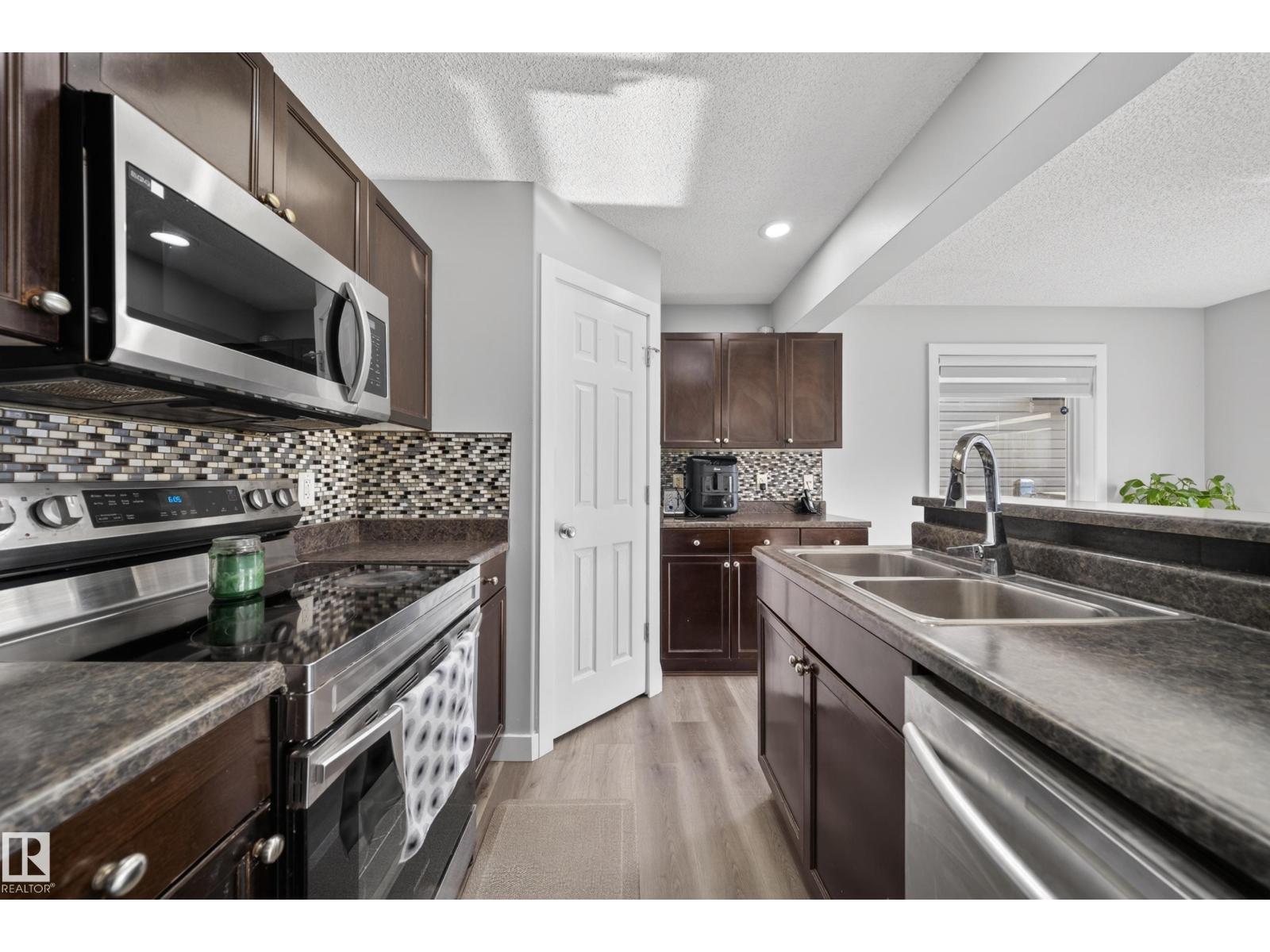 3752 12 ST NW - 7