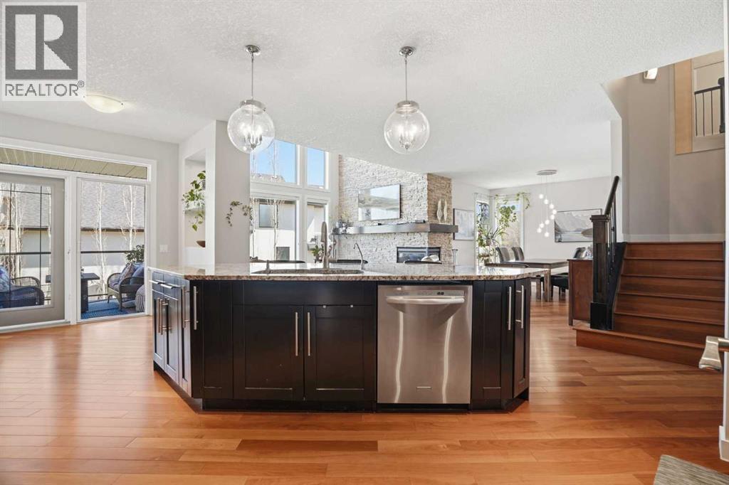 135 Cranleigh View SE — photo 8