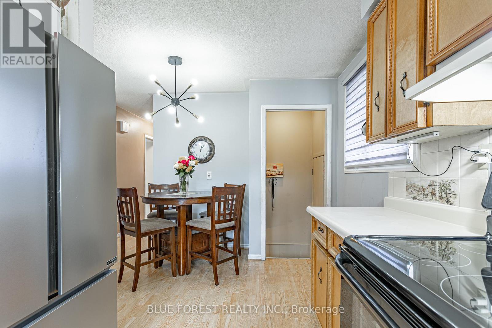7 RAVEN AVENUE - 9