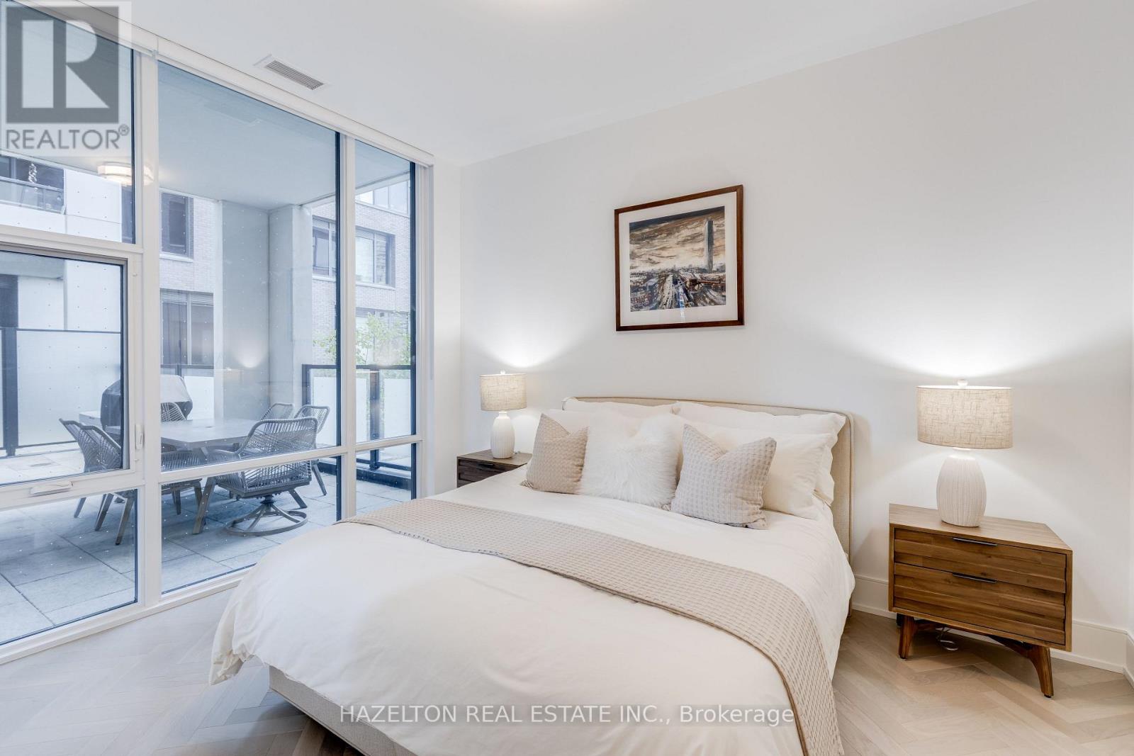 #301 455 WELLINGTON STREET W - 26