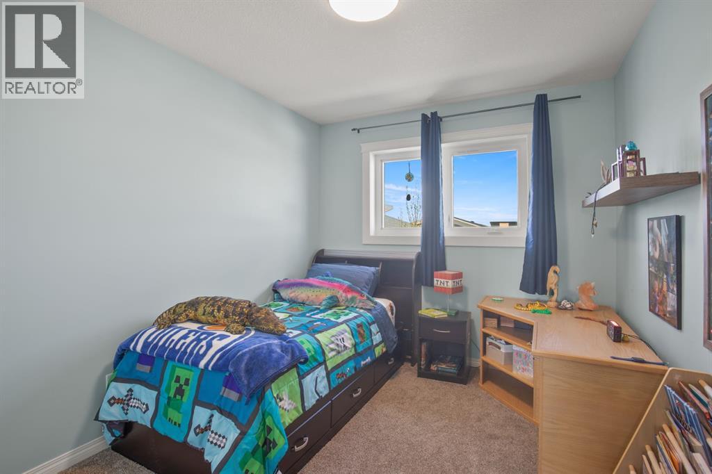 14 Tagish Avenue - 16