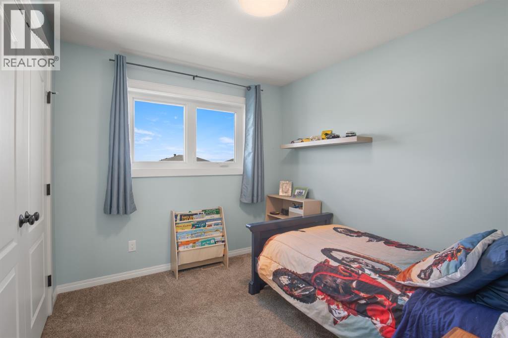 14 Tagish Avenue - 18