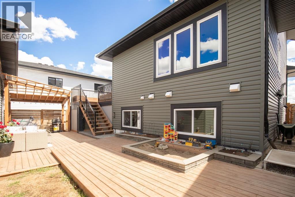 14 Tagish Avenue - 34