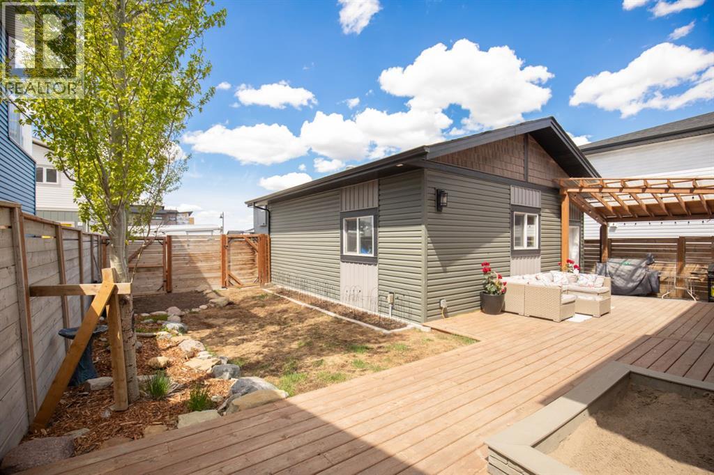14 Tagish Avenue - 32