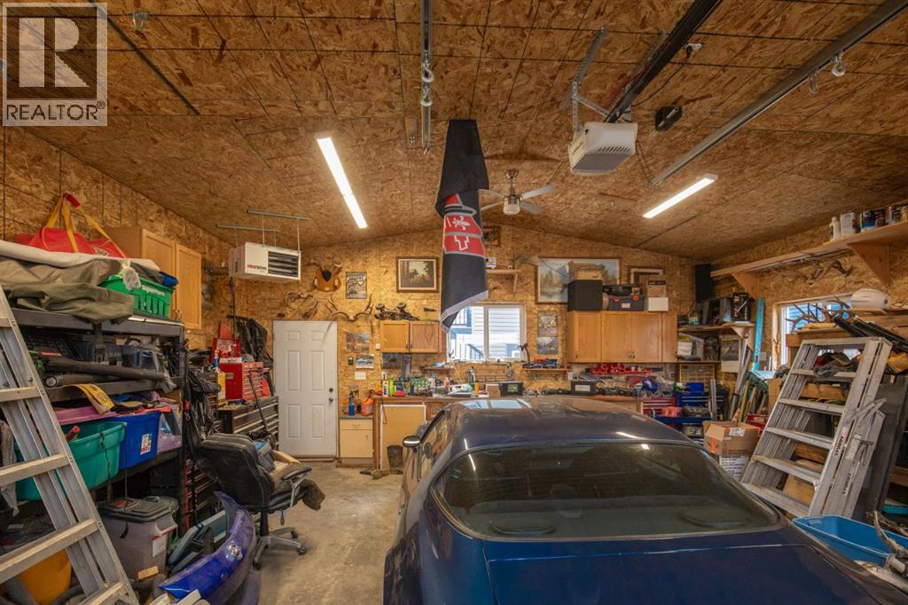 14 Tagish Avenue - 37