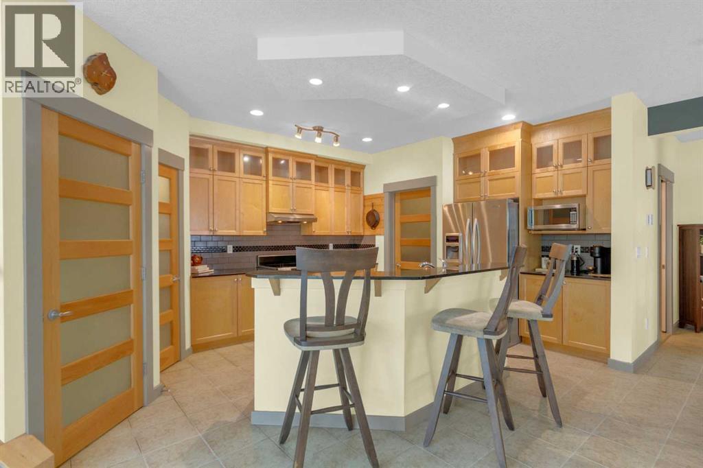 8 Elmont Court SW - 9