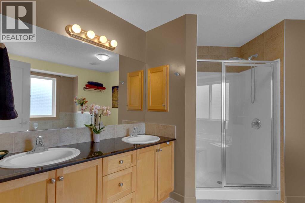 8 Elmont Court SW - 26
