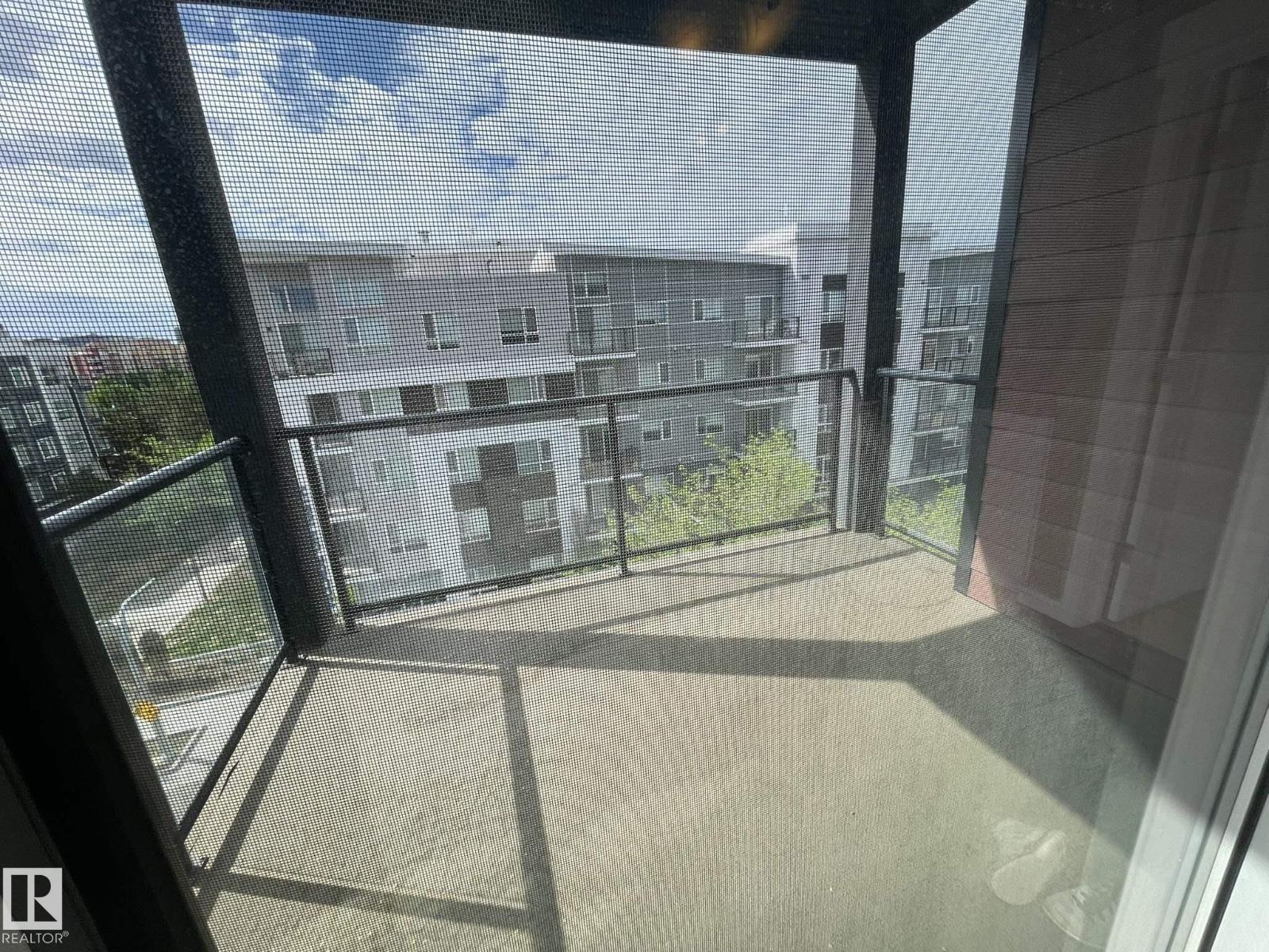 #504 10518 113 ST NW - 37