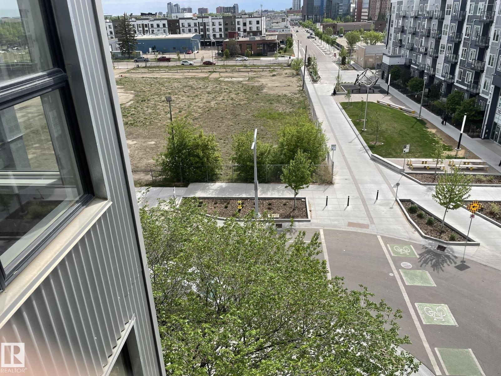 #504 10518 113 ST NW - 59