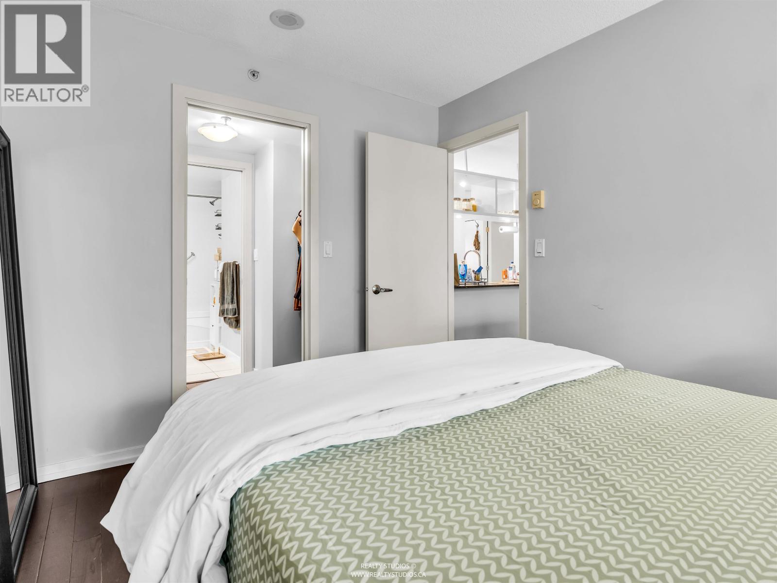 2 Bed, 2 Bath Apartment for Sale in Vancouver – 204 933 HORNBY STREET, Vancouver – MLS# R3128896 - Image 13