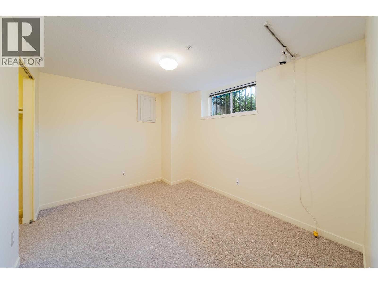 4 Bed, 4 Bath House for Sale in Vancouver – 4682 W 14TH AVENUE, Vancouver – MLS# R3128361 - Image 2