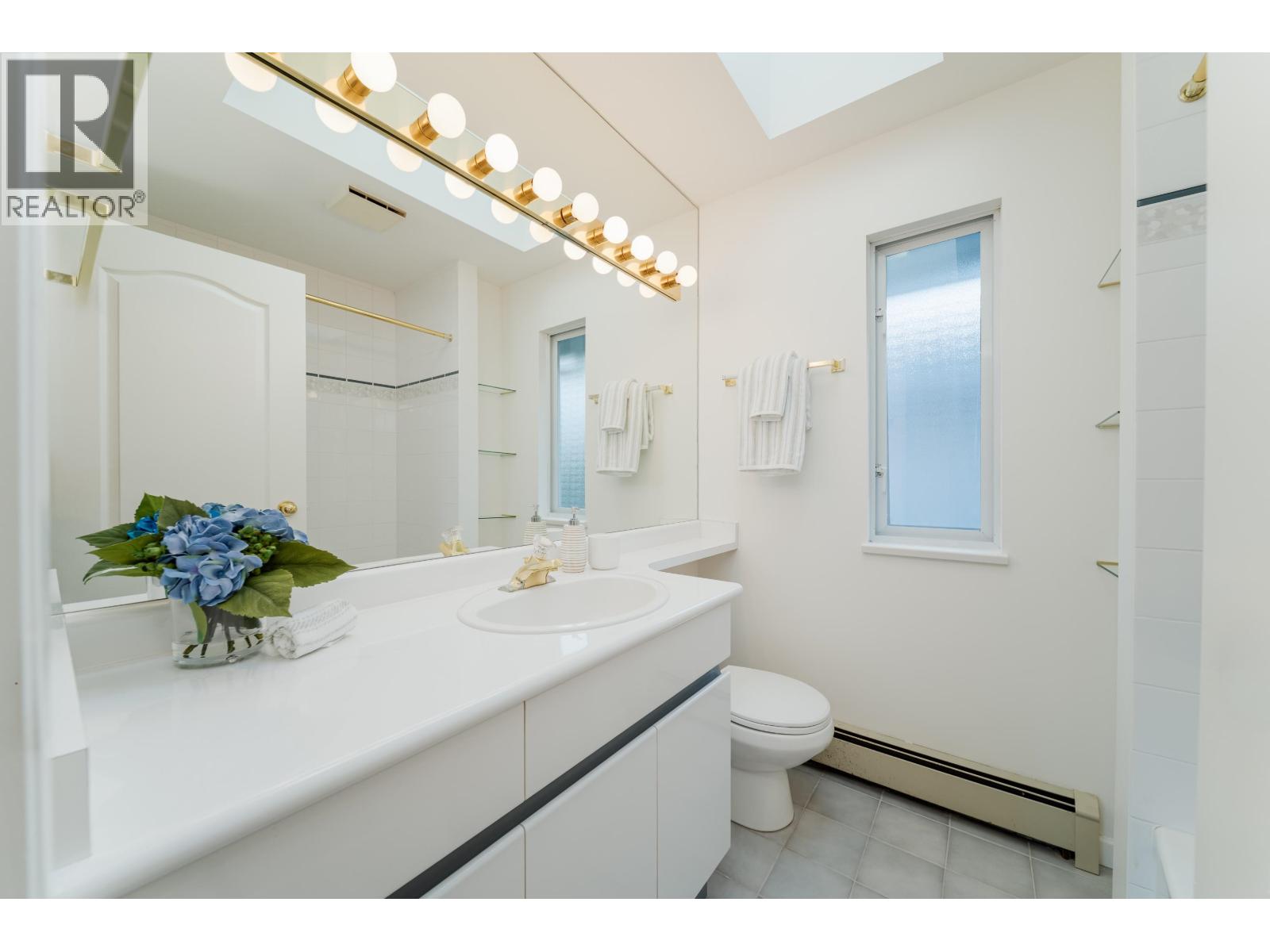 4 Bed, 4 Bath House for Sale in Vancouver – 4682 W 14TH AVENUE, Vancouver – MLS# R3128361 - Image 14
