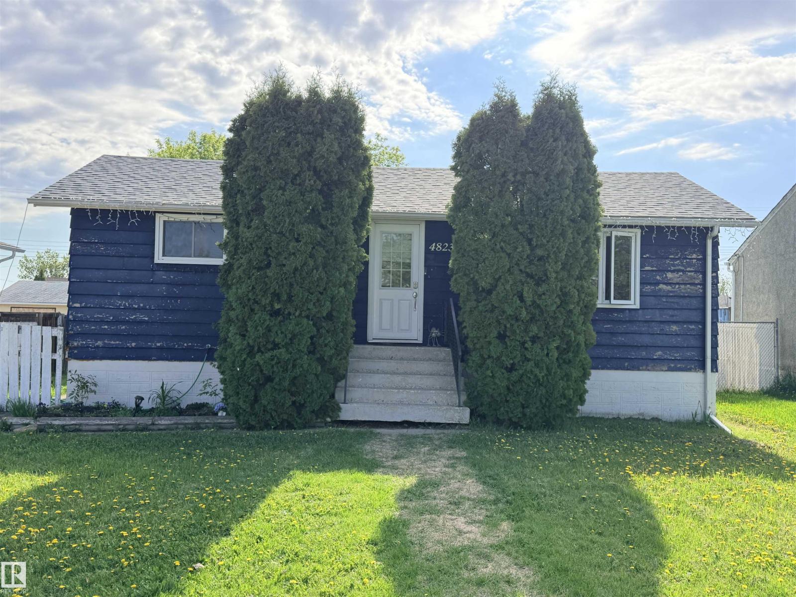 4823 49 ST - 6