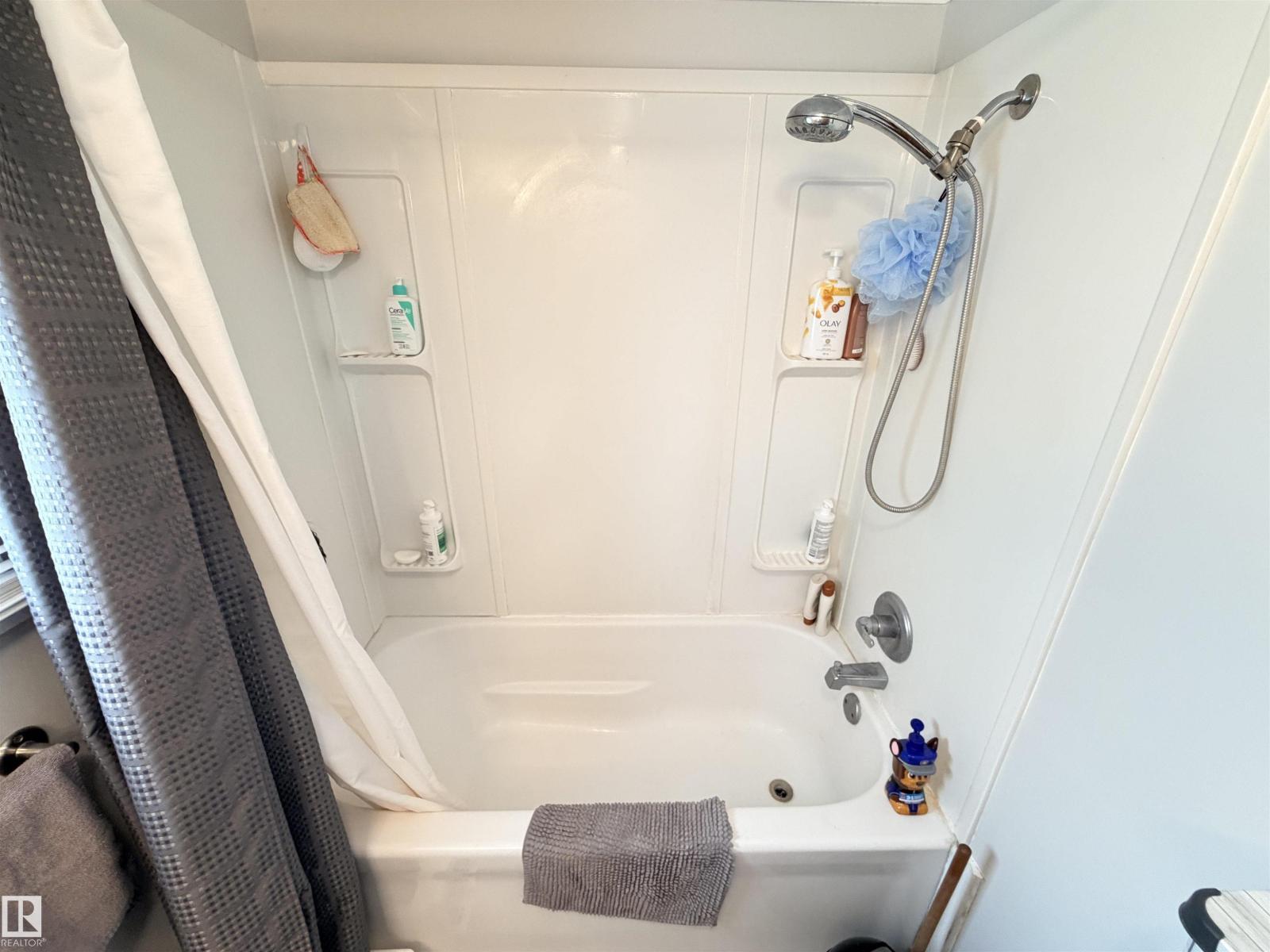 4823 49 ST - 42