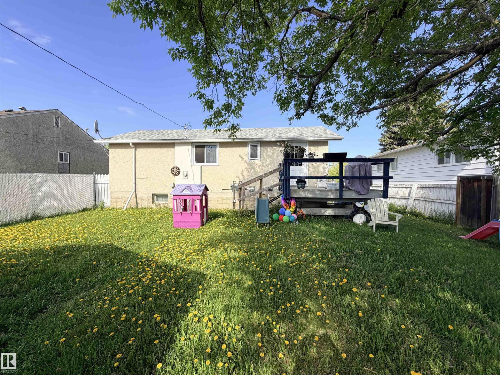4823 49 ST - 17