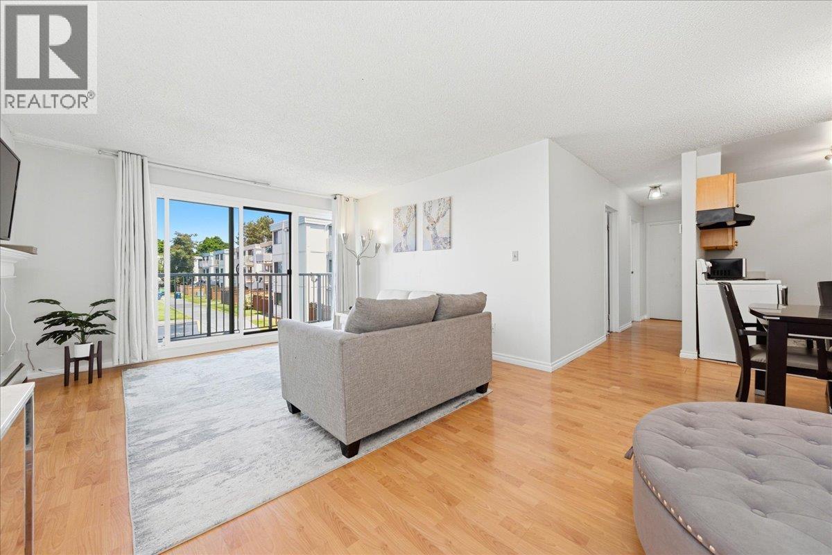 #205-7240 LINDSAY Road, Richmond