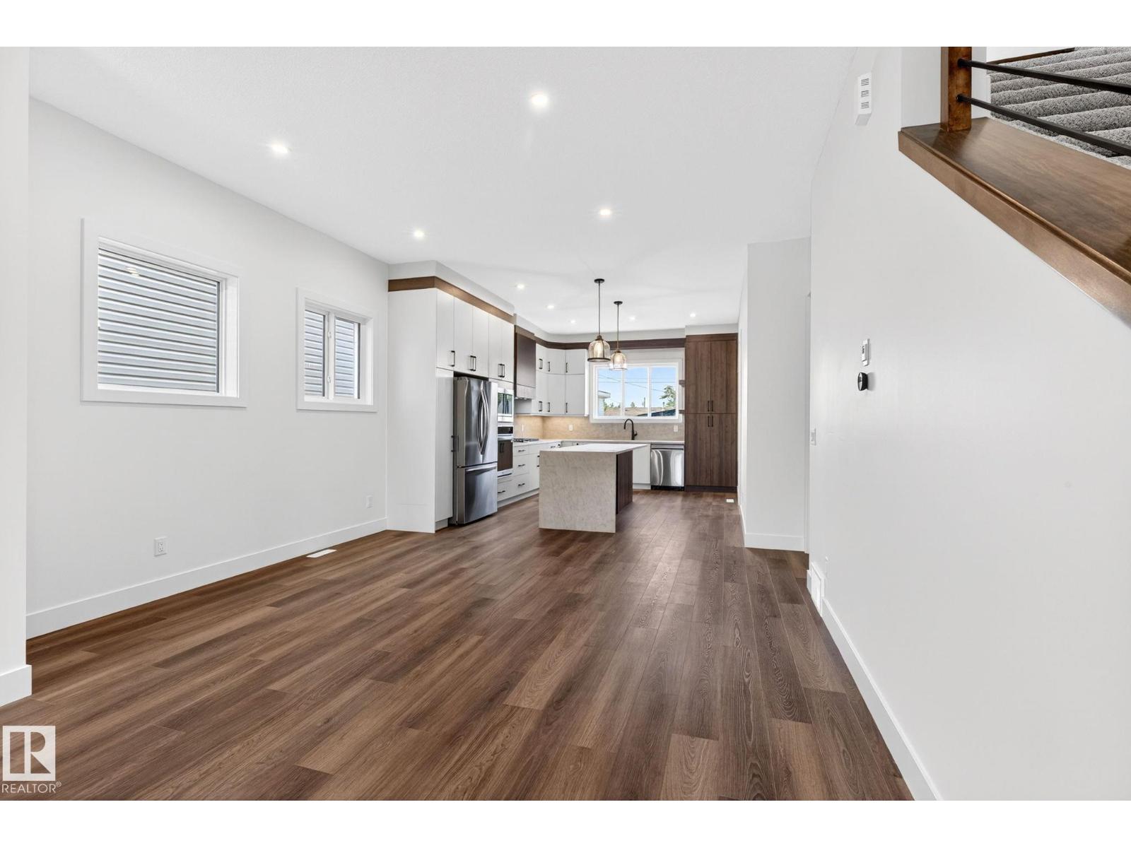 5308 103A AV NW - 16