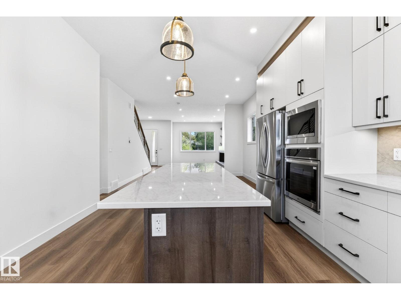 5308 103A AV NW - 21