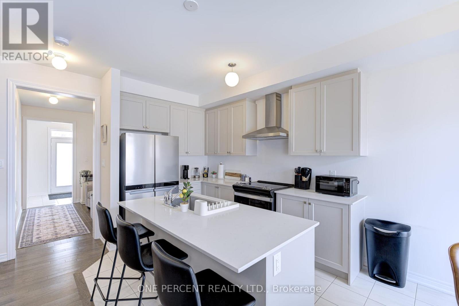 465 KENNEDY CIRCLE W - 13
