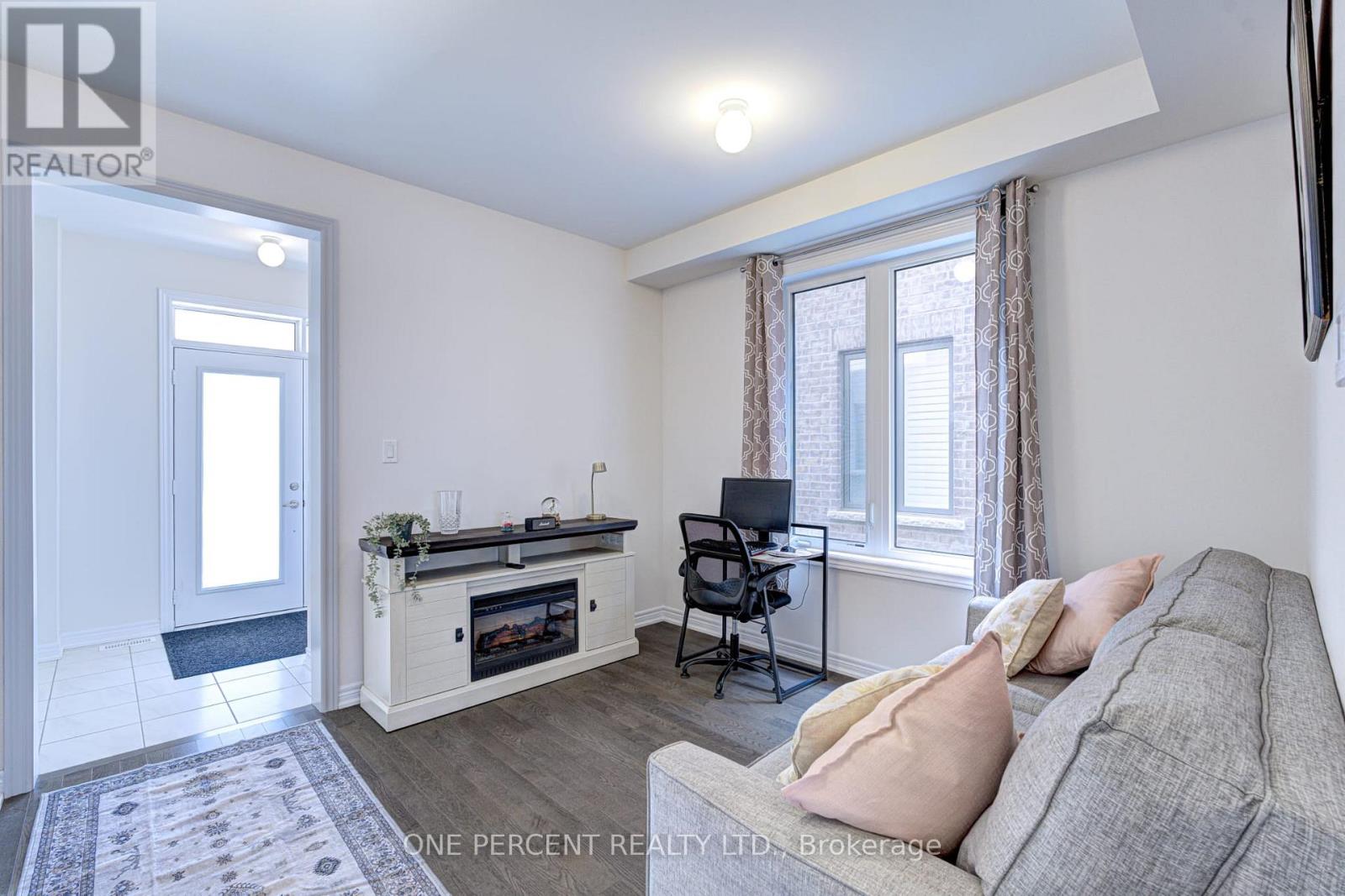 465 KENNEDY CIRCLE W - 9