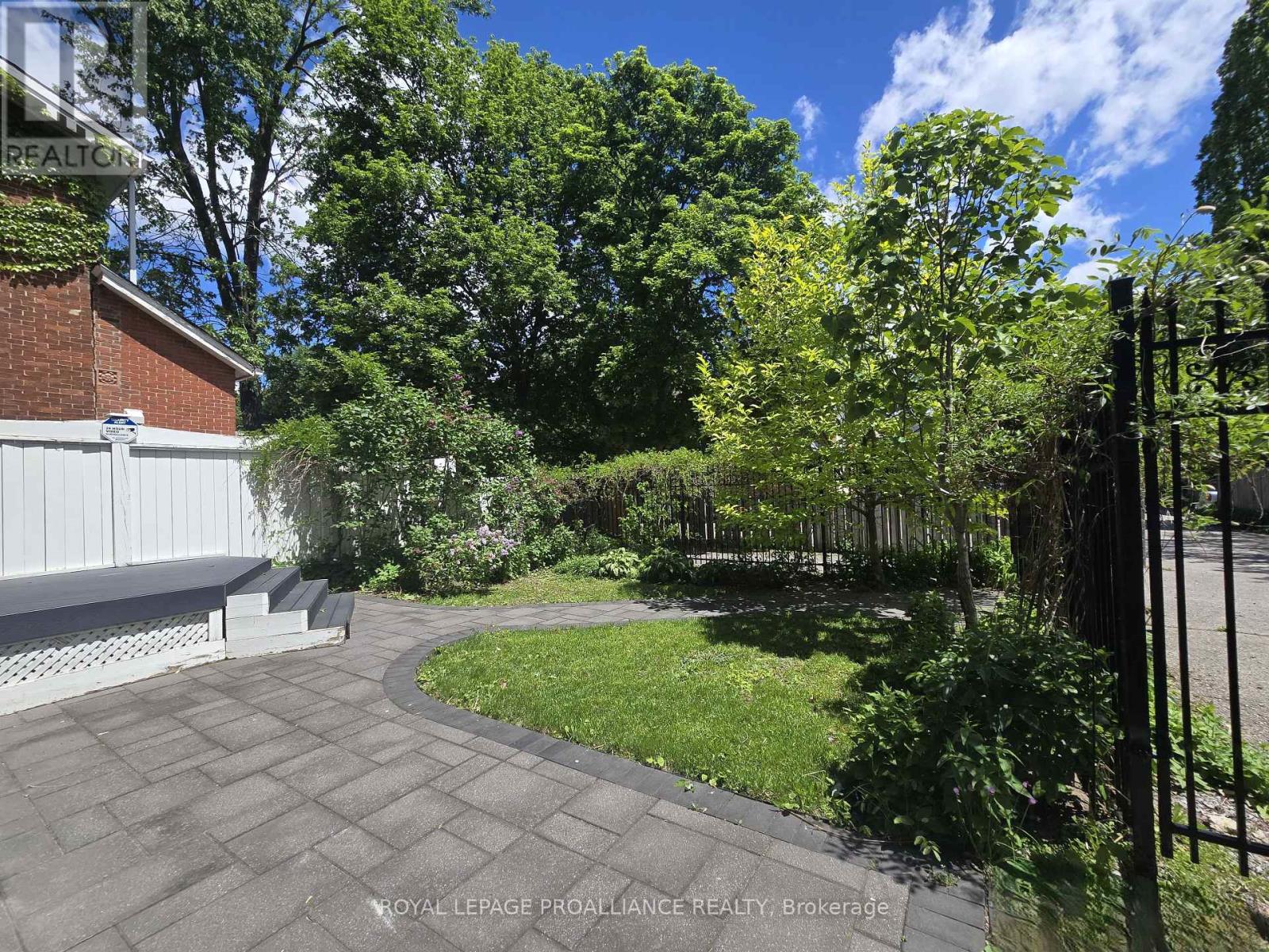 219 CHARLES STREET - 47