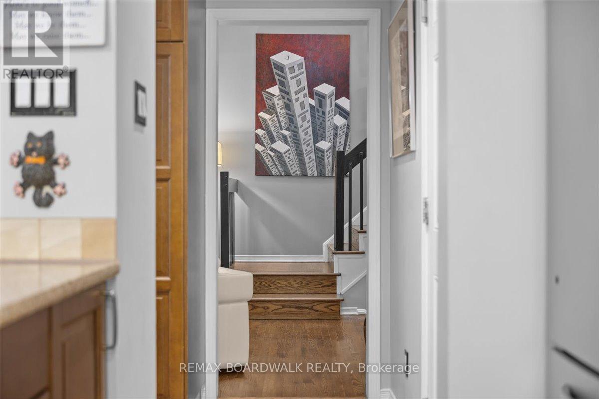 24 HACKETT STREET - 37