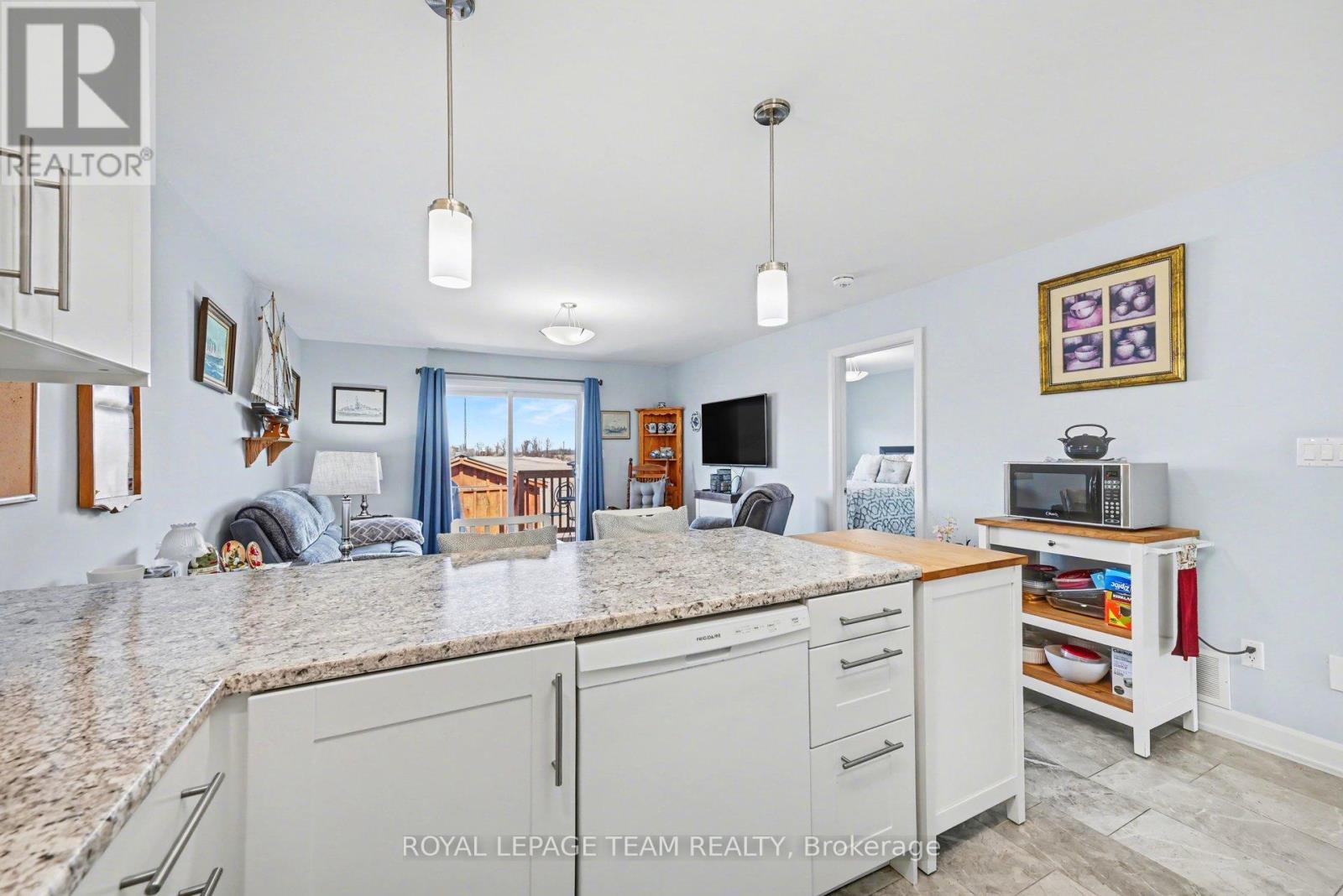 442 ARORA CRESCENT - 7