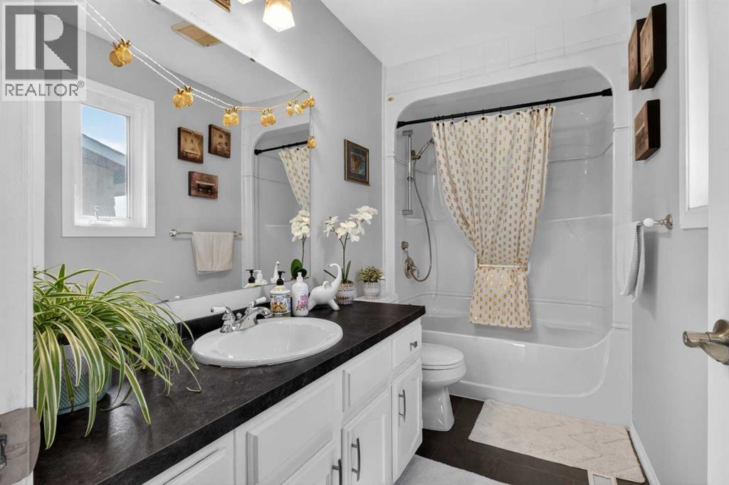 348 Midlake Boulevard SE — photo 22