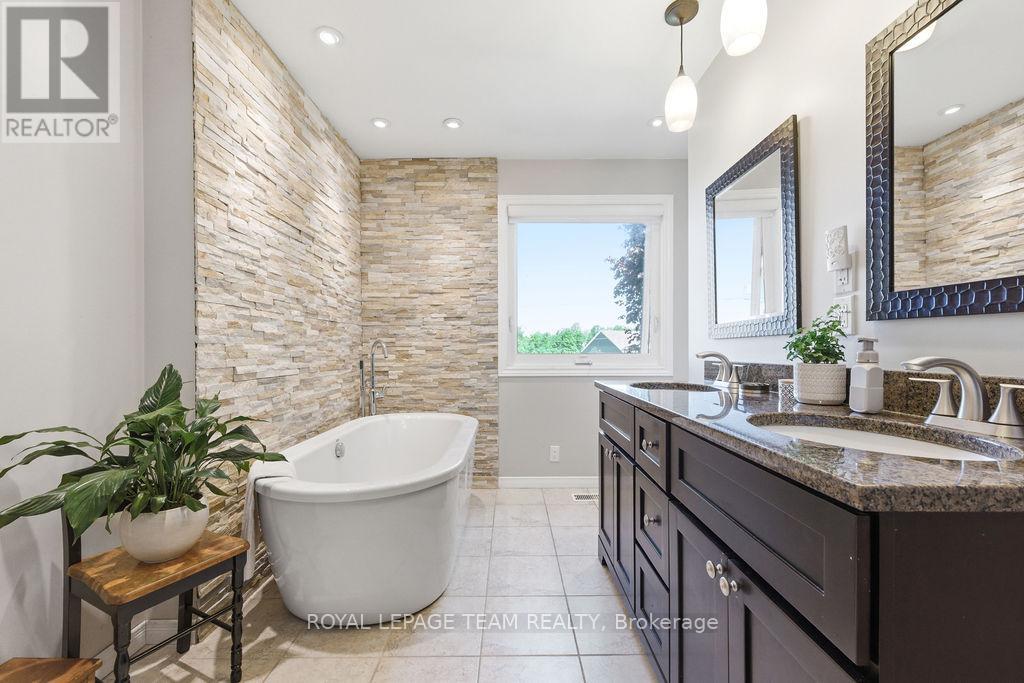 63 ALVA DRIVE - 29