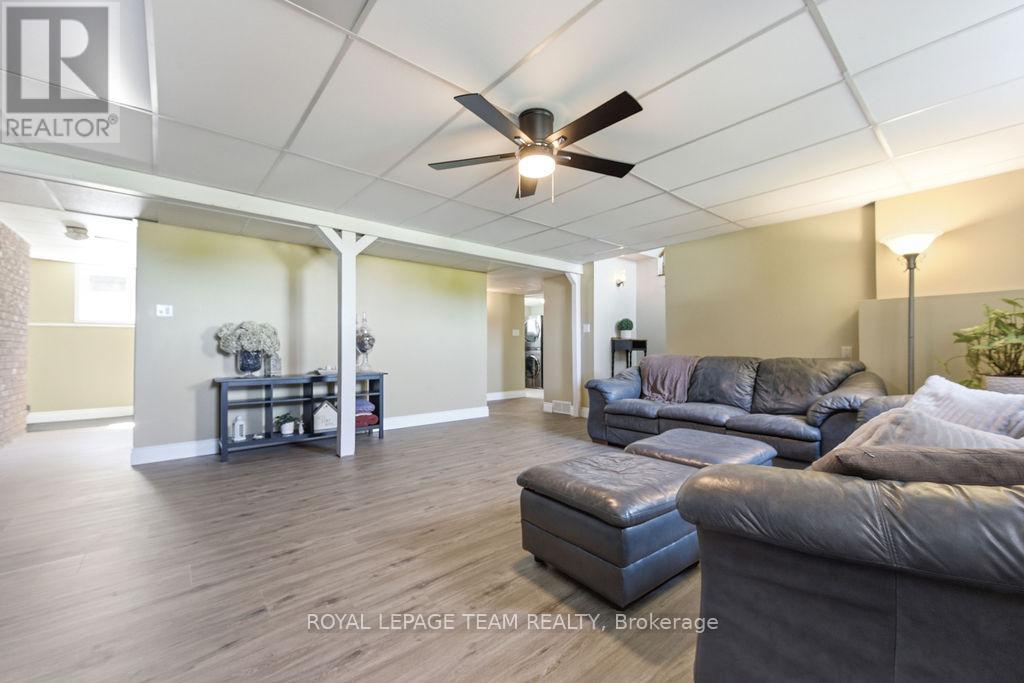 63 ALVA DRIVE - 37