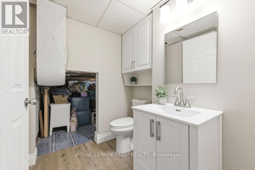 63 ALVA DRIVE - 38