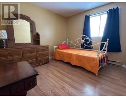 Living room - 4016 Dishaw Street, Edwardsburgh/cardinal, ON K0E1E0 Photo 13