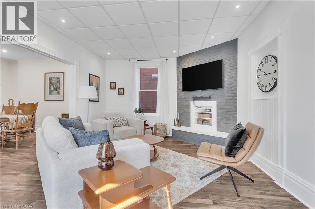577 GEORGE Street - 14