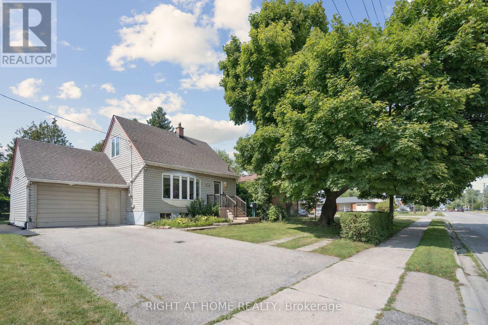 2343 MOUNTAINSIDE DRIVE - 1